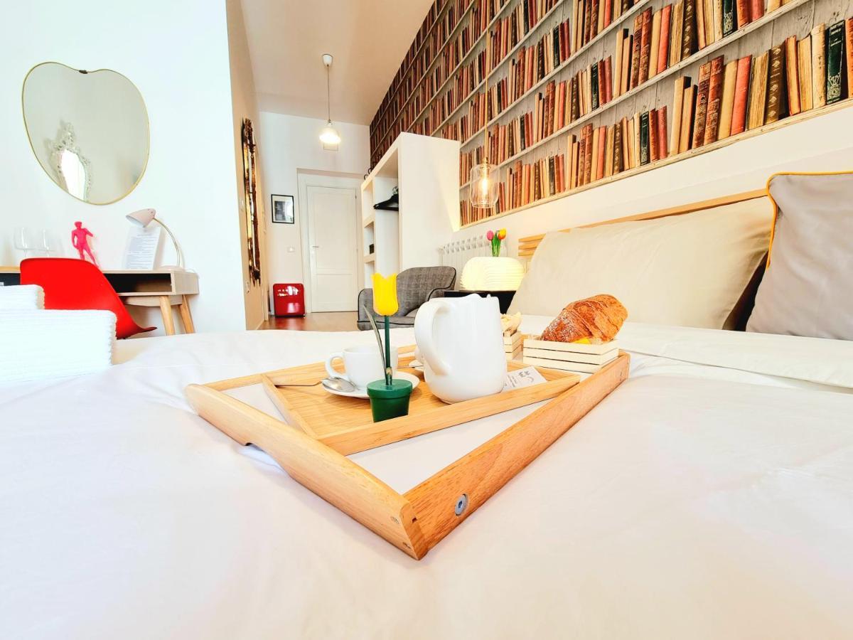 Daily Napoli - Lungomare Hotel Luaran gambar