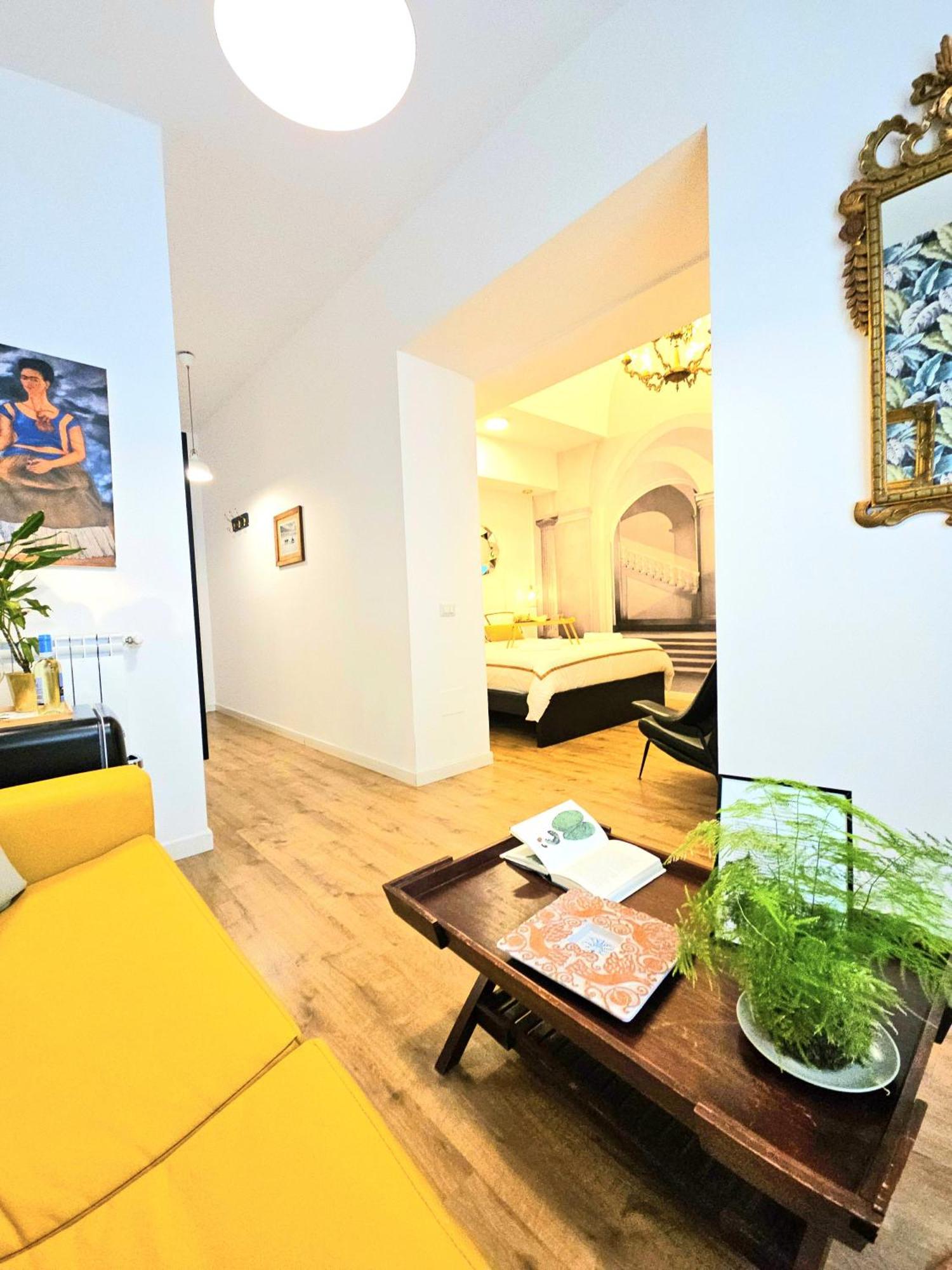 Daily Napoli - Lungomare Hotel Luaran gambar